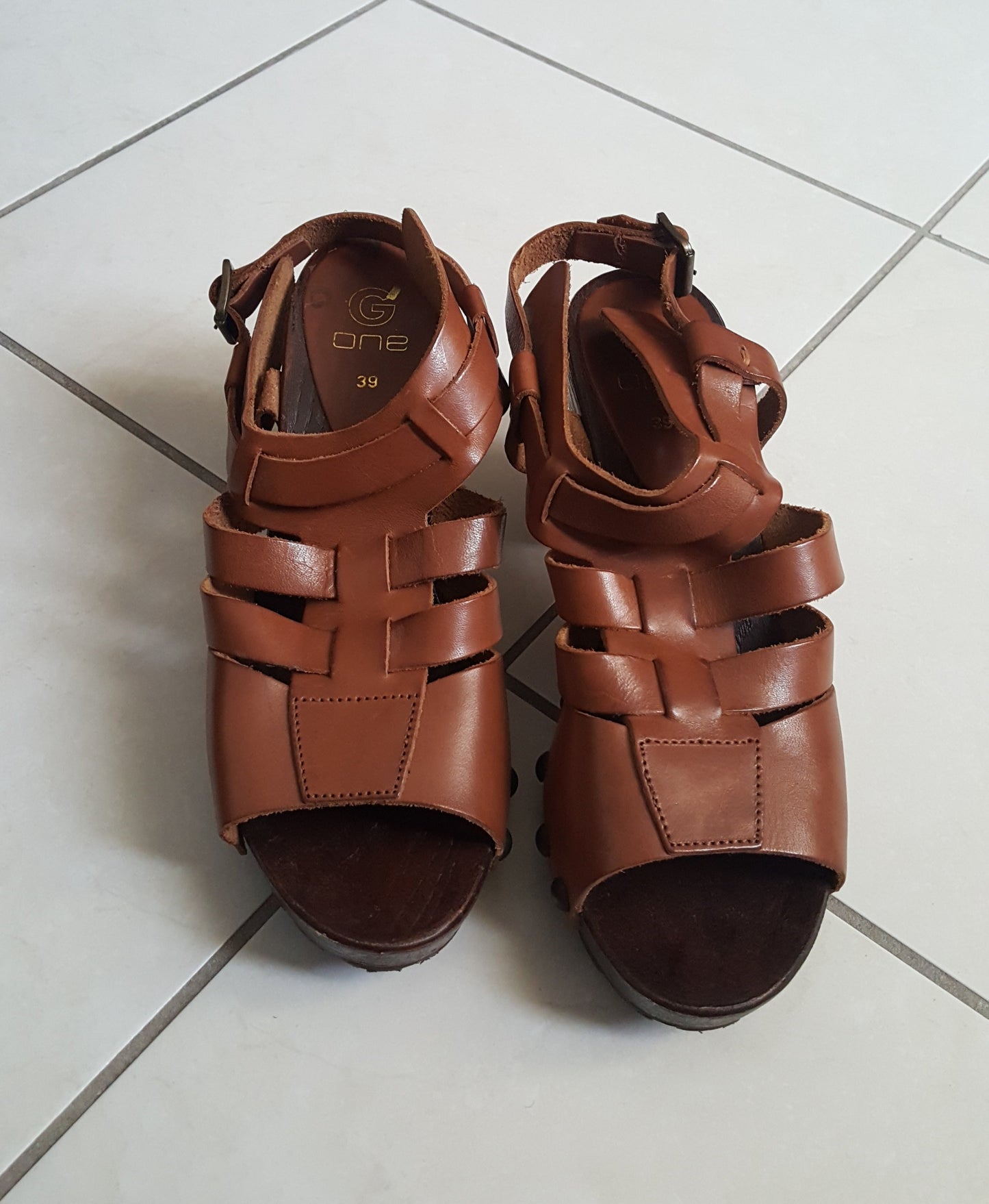 "Gémo" Heeled Leather Sandals