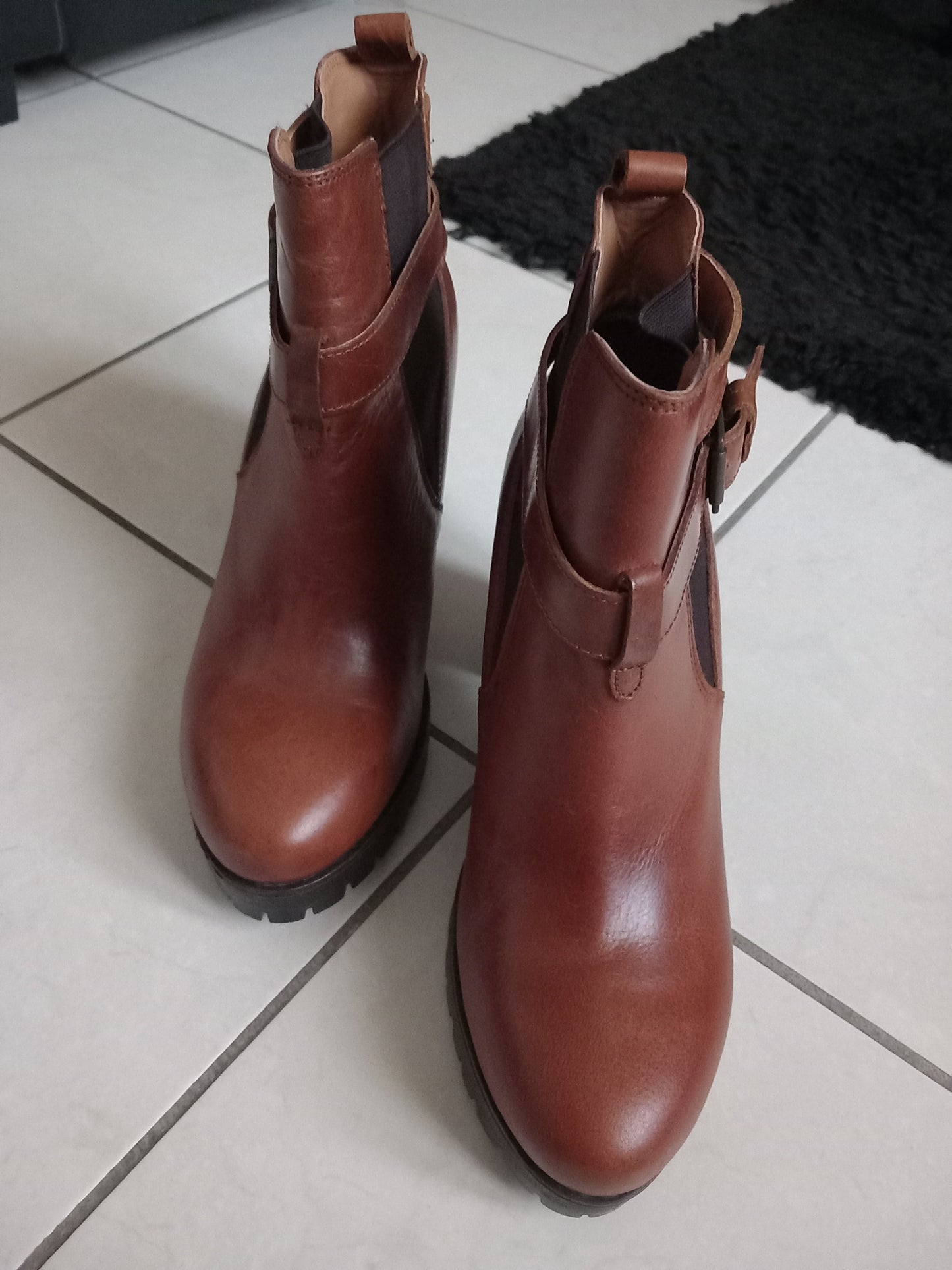 Bottines Chelsea en Simili Cuir "New Look"