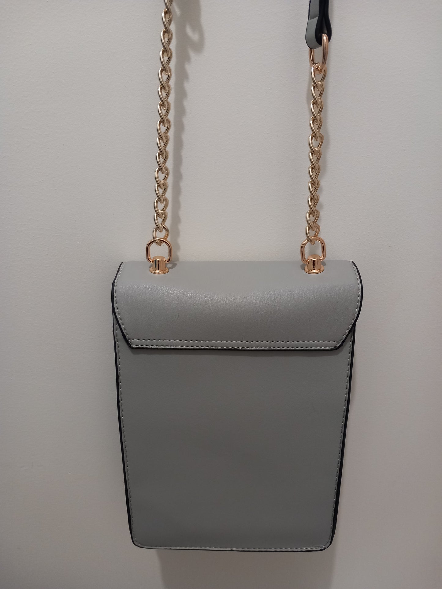 Sac avec Chaînes en Bandoulière