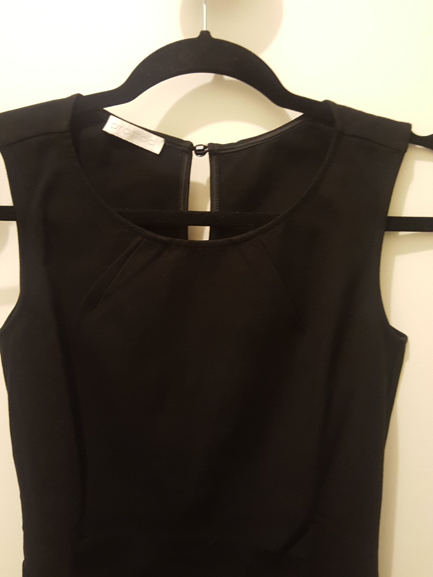 Top sans Manches Style Peplum "Promod"