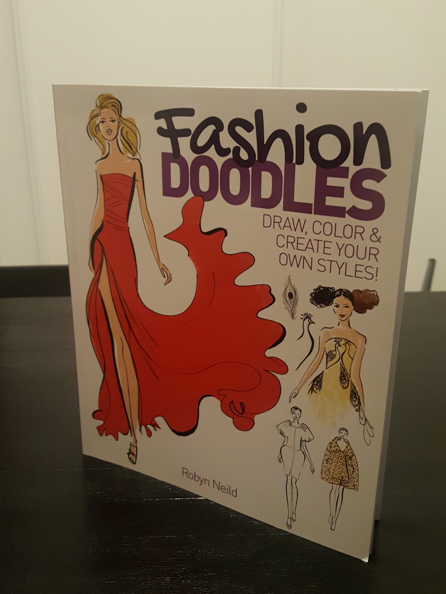 ''Fashion Doodles" - Draw Color & create your Own Styles!