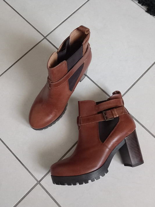 Bottines Chelsea en Simili Cuir "New Look"